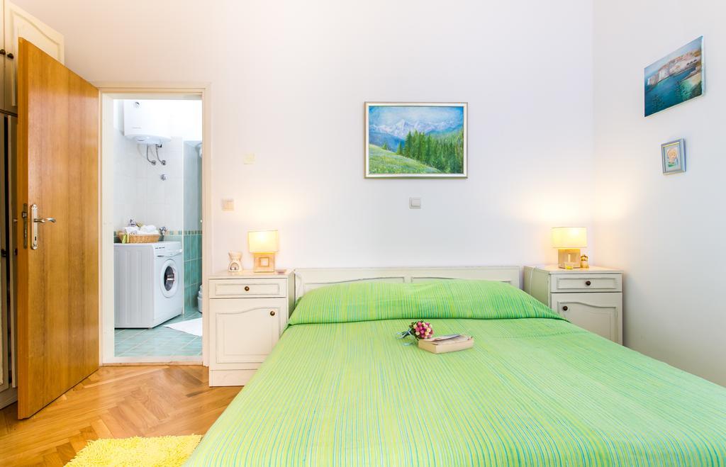 Apartments Adriana Flora ดูบรอฟนิก ภายนอก รูปภาพ
