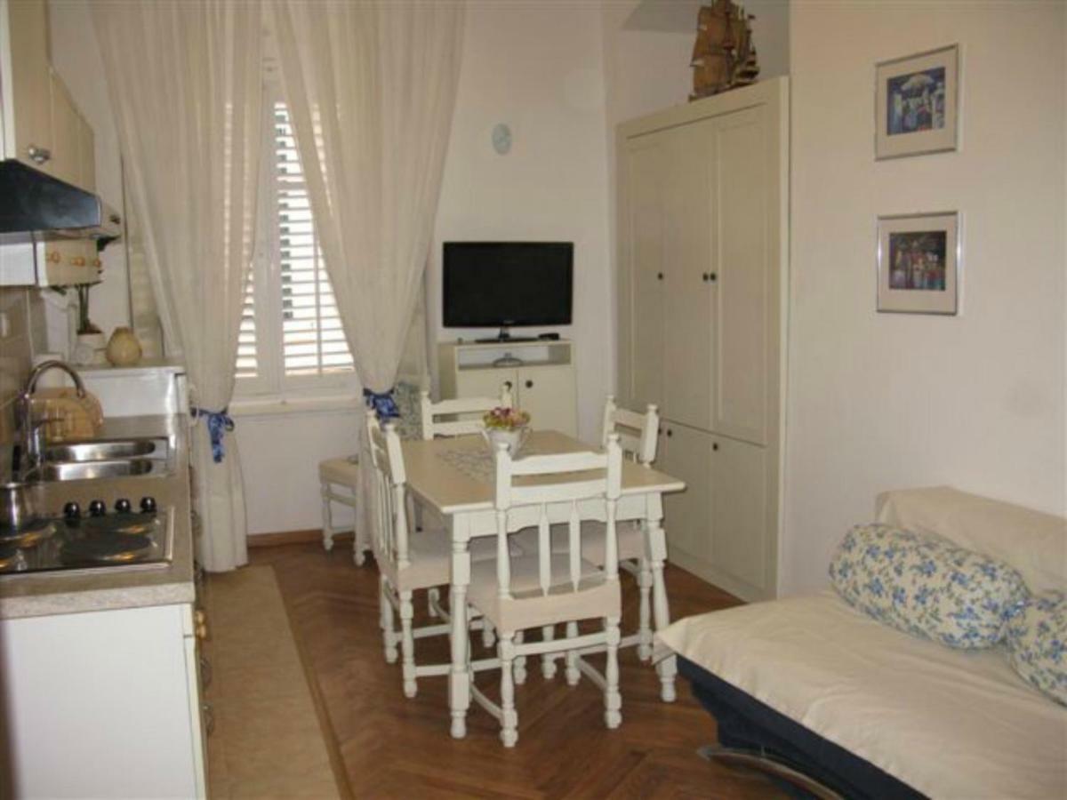 Apartments Adriana Flora ดูบรอฟนิก ภายนอก รูปภาพ